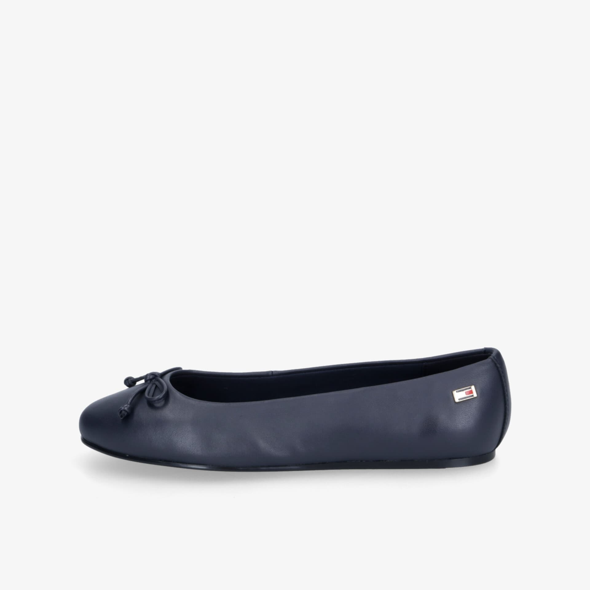 Eleganter blauer Ballerina mit Schleifen-Detail und flachem Absatz, komfortabler und vielseitiger Schuh, seitliche Ansicht