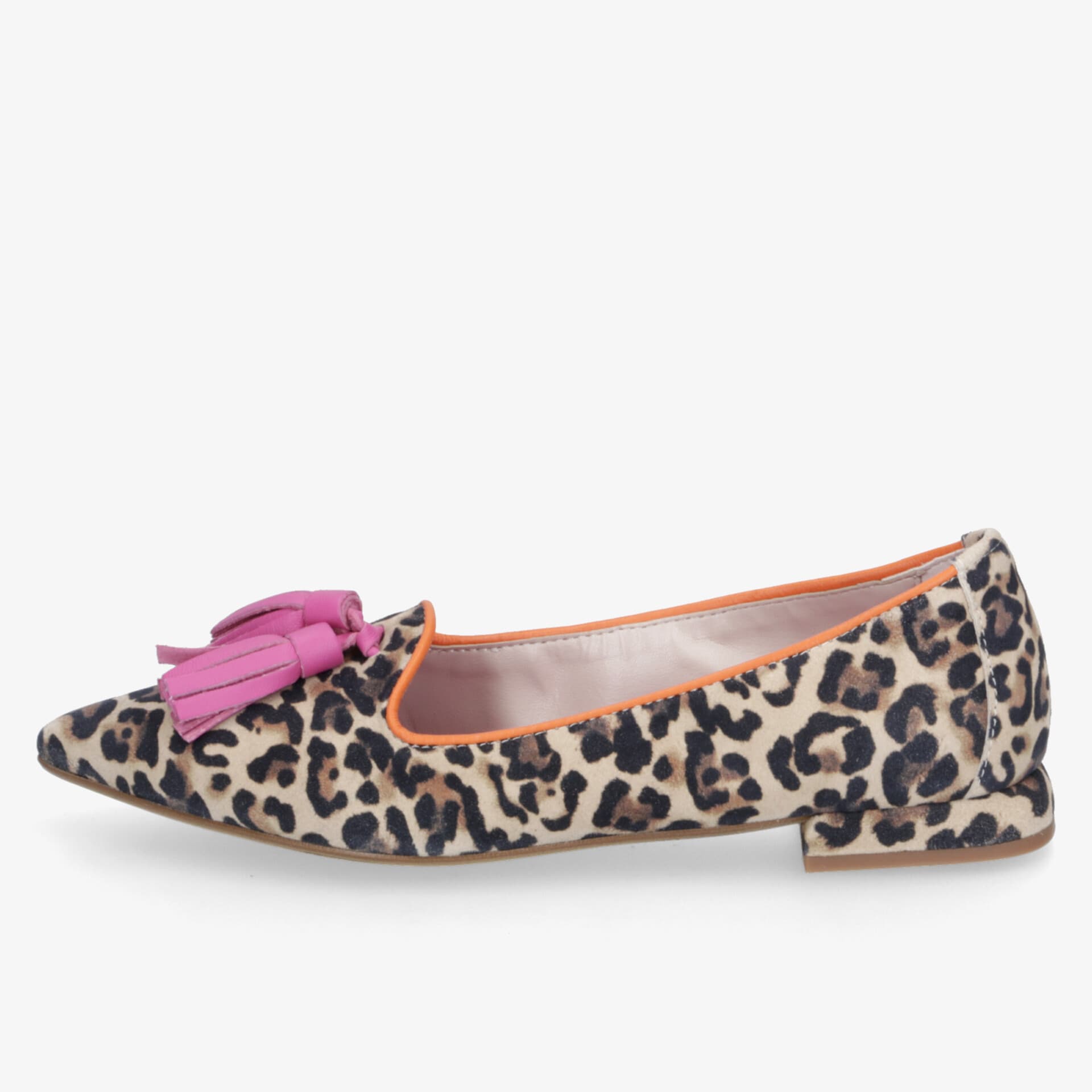 Eleganter flacher Schuh mit Leopardenmuster und auffälliger Quaste, spitzer Zehenbereich für stylischen Look