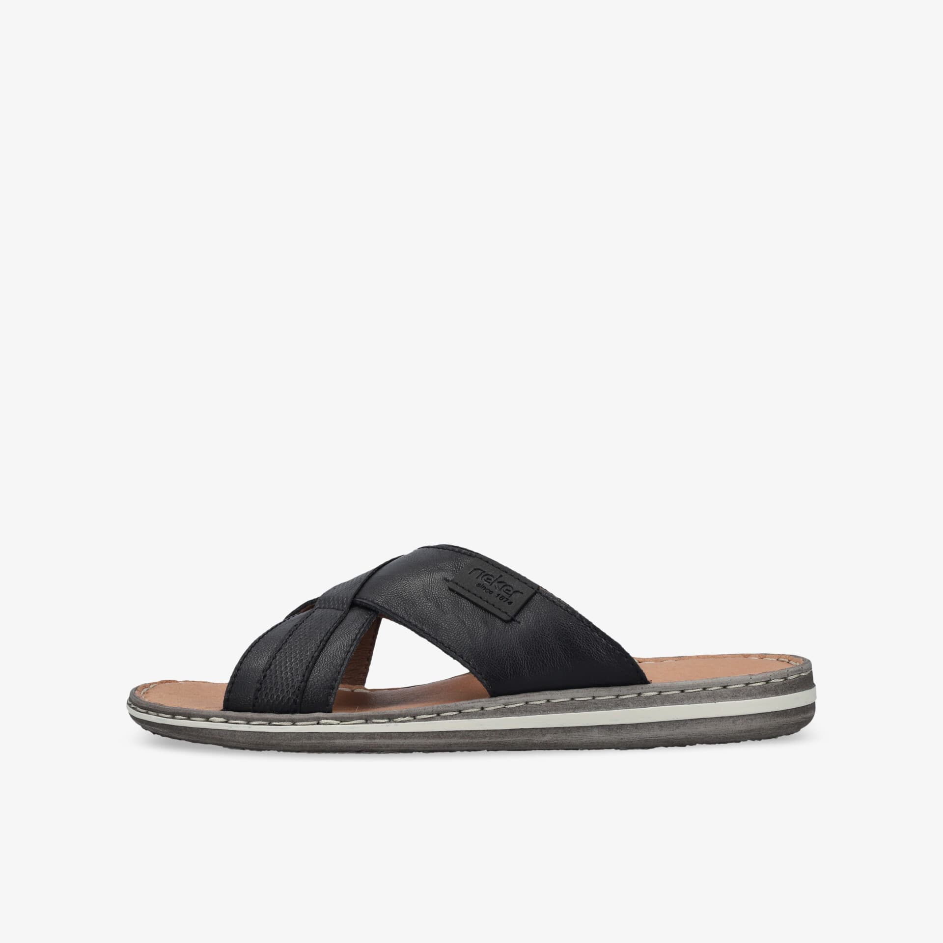 Komfortable schwarze Riemchensandale mit gepolsterter Innensohle und rutschfester Sohle für ganztägigen Tragekomfort